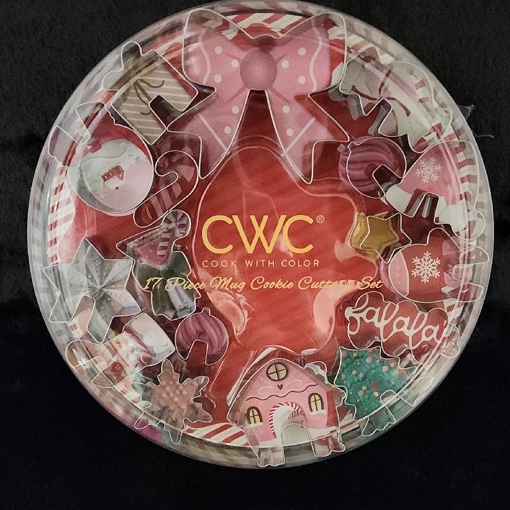 CWC Christmas Mug And More Cookie Cutter Set - 17 Piece NIP